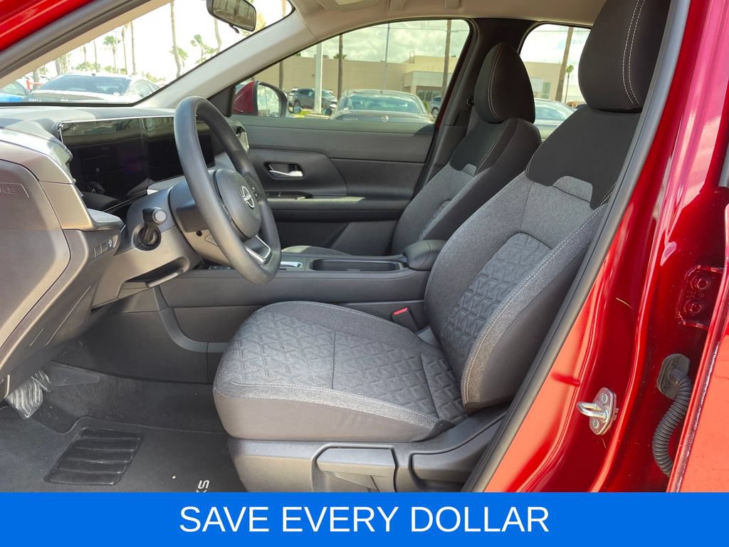 Used 2025 Nissan Kicks SV FWD image 9
