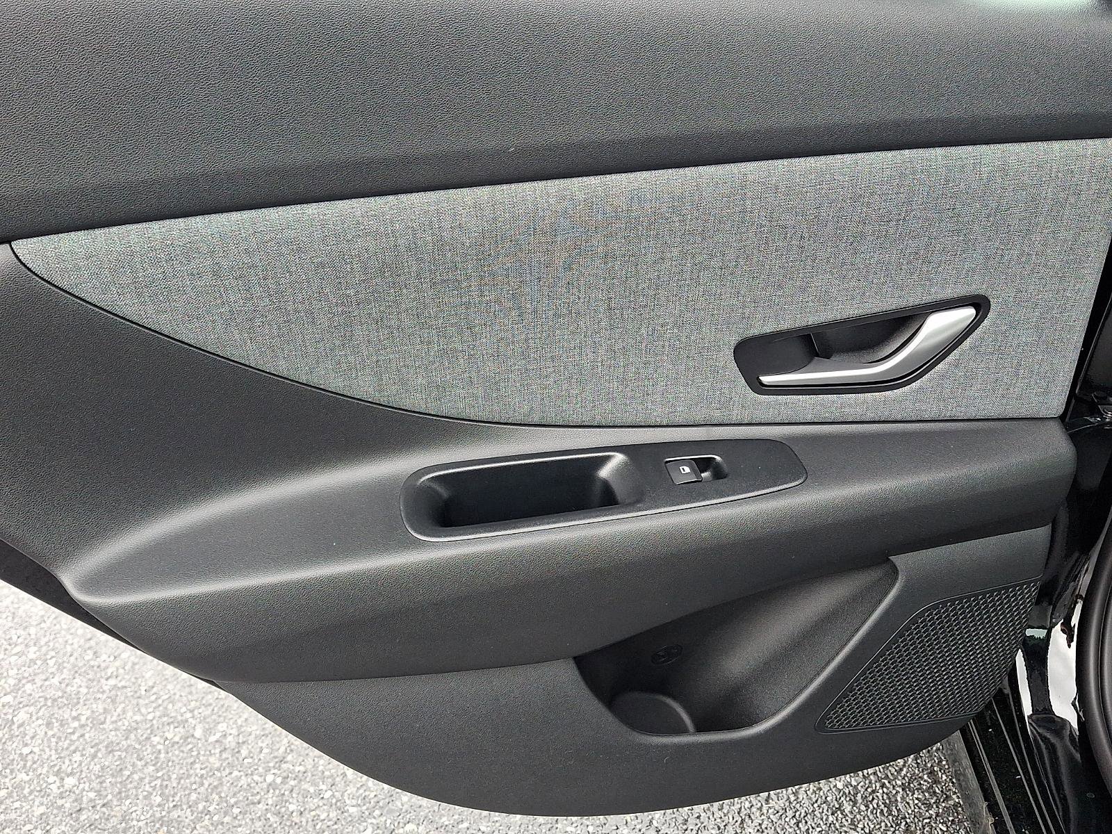 New 2026 Hyundai Elantra Limited FWD image 8