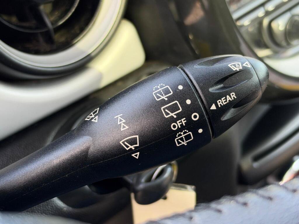 Used 2013 MINI Cooper Clubman FWD image 18