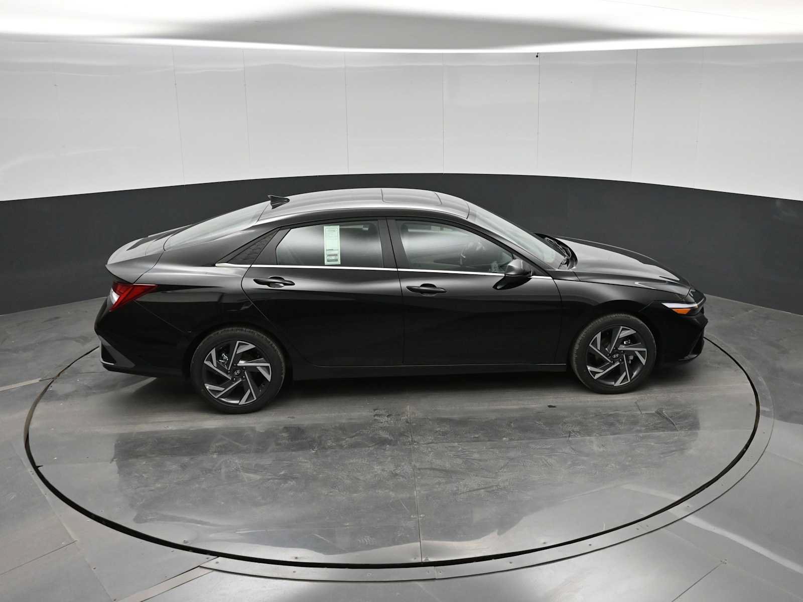 New 2026 Hyundai Elantra Limited FWD image 34