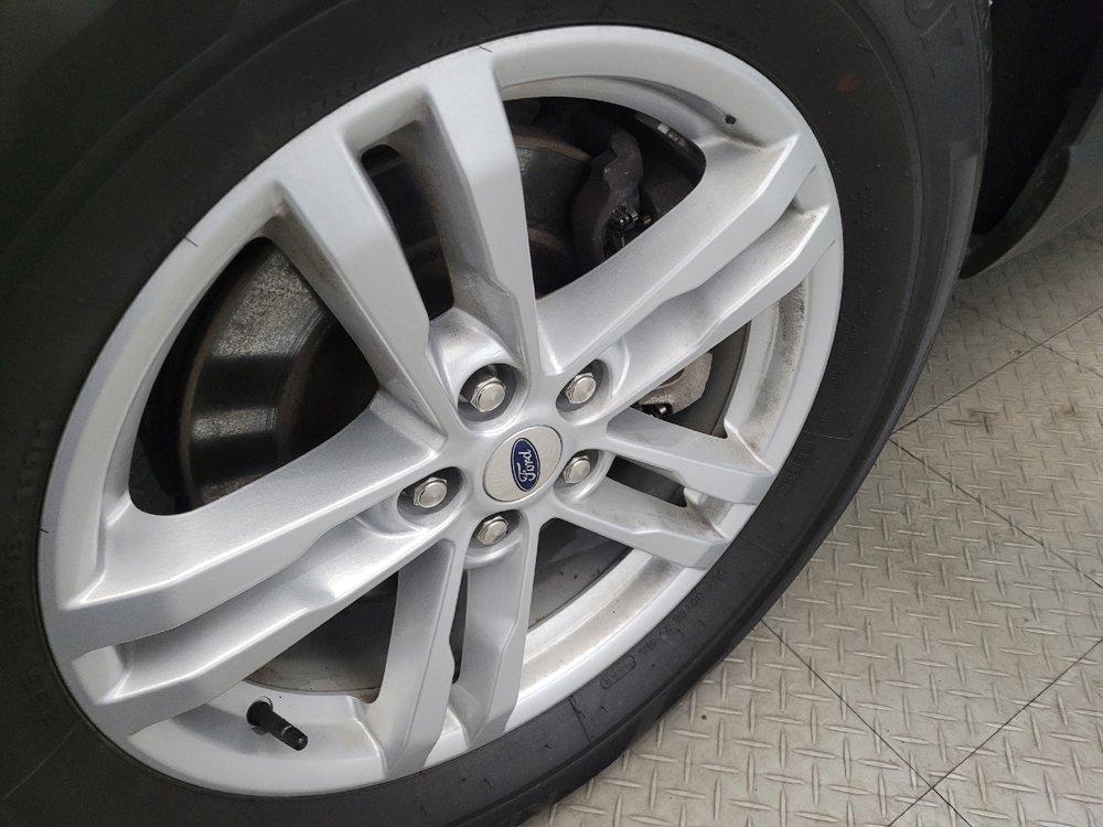 Used 2022 Ford Explorer XLT image 31