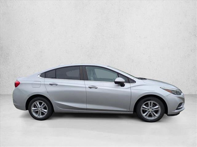 Used 2016 Chevrolet Cruze LT w/ Convenience Package FWD image 4