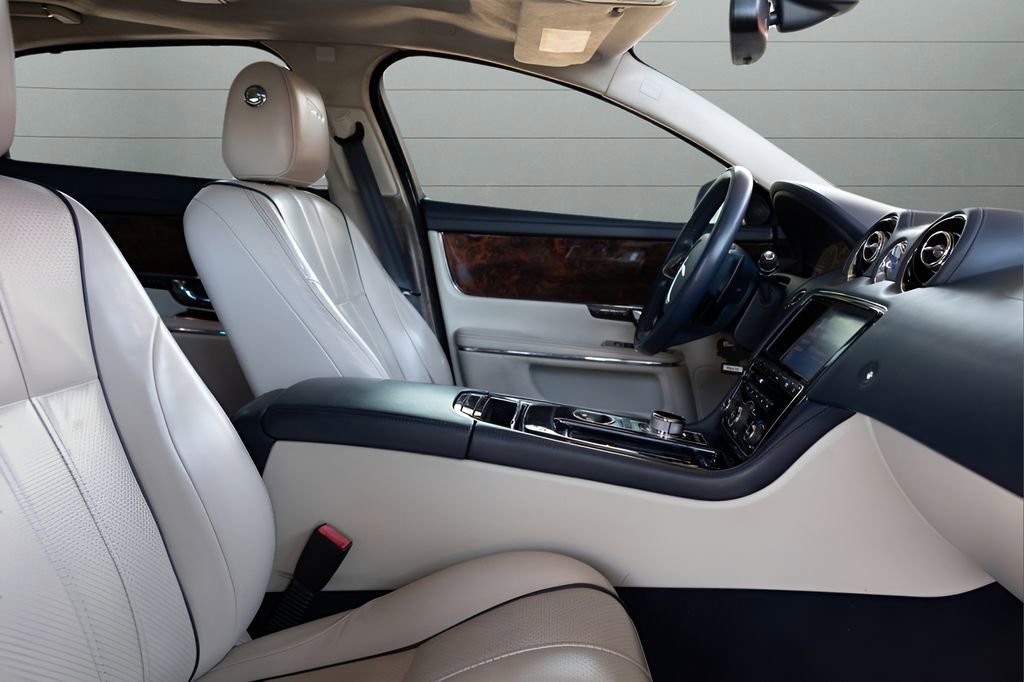 Used 2012 Jaguar XJ L RWD image 83