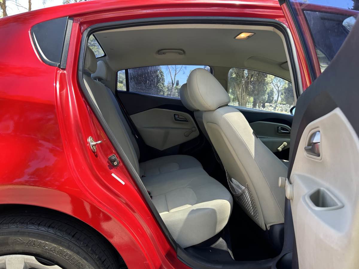 Used 2013 Kia Rio LX image 27
