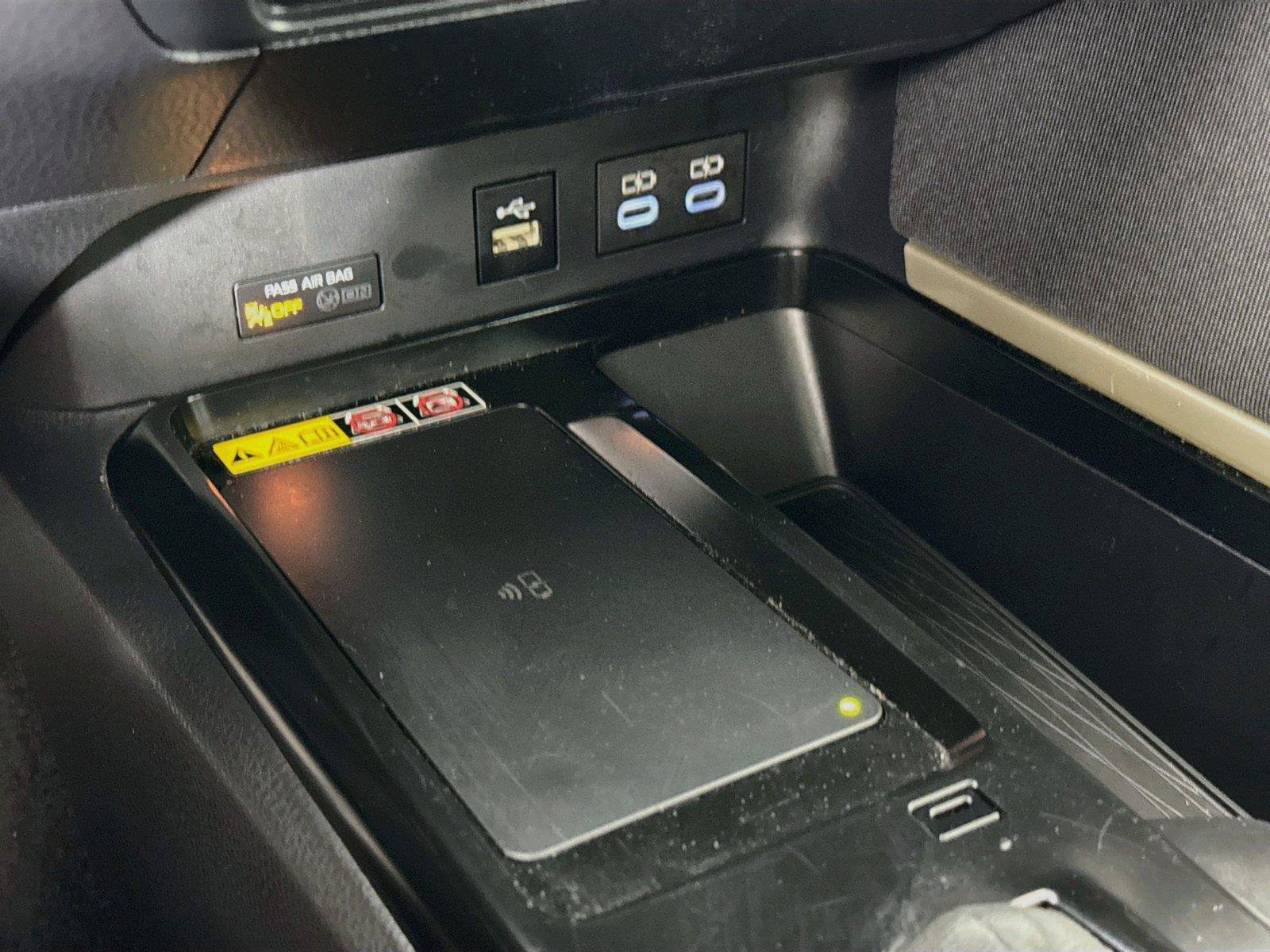 Used 2025 Toyota Camry LE FWD image 26