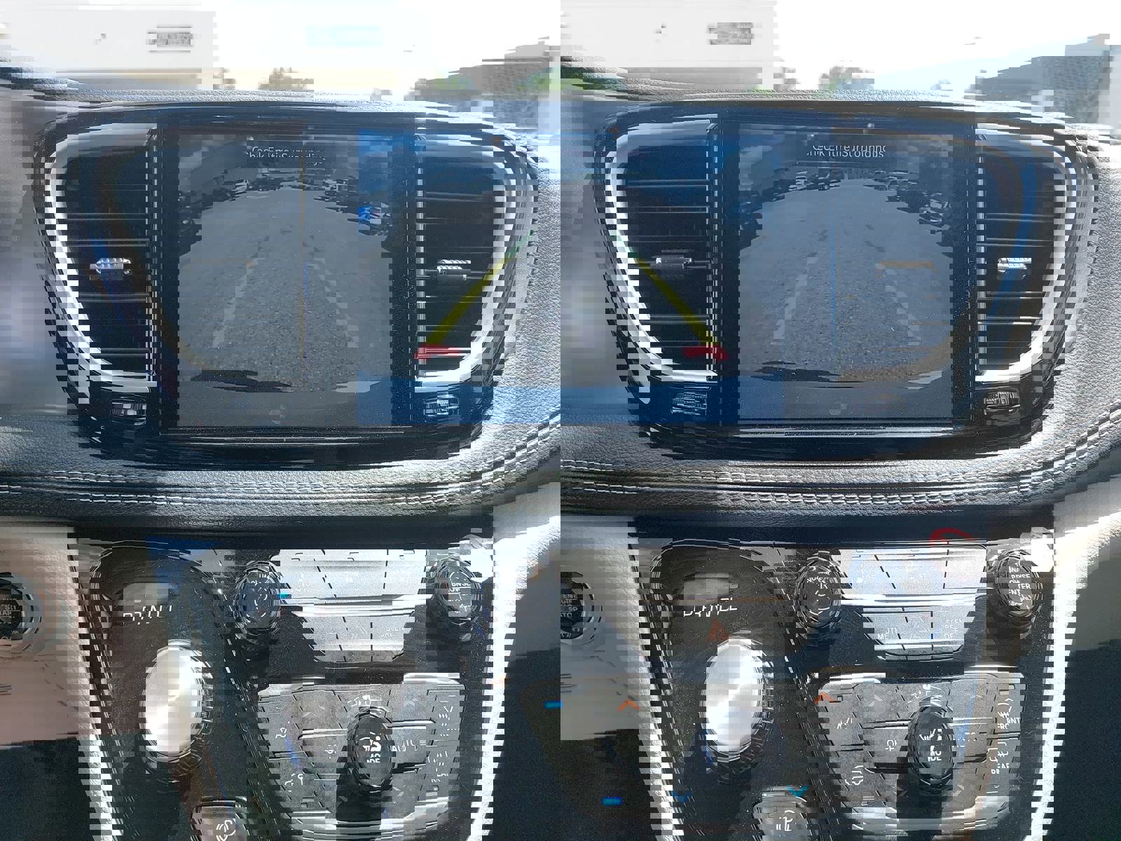 Used 2024 Chrysler Pacifica Select image 26