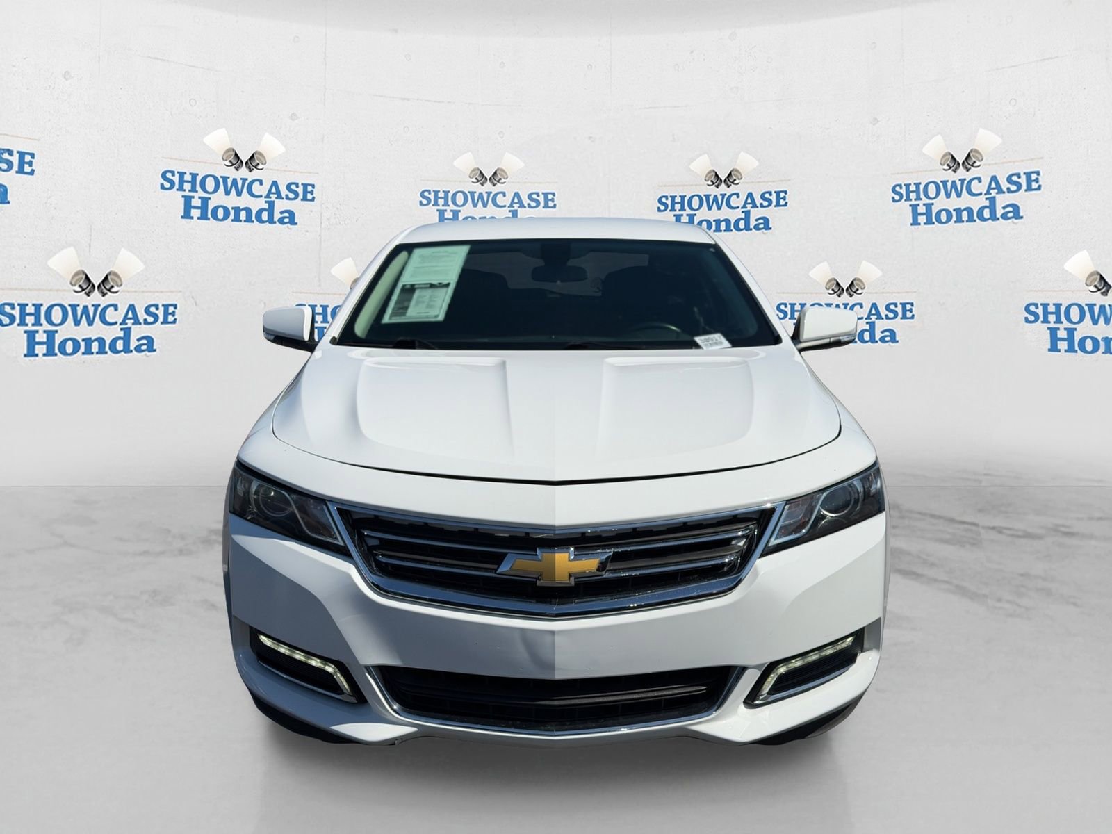 Used 2018 Chevrolet Impala LT w/ LT Entertainment Package FWD image 6