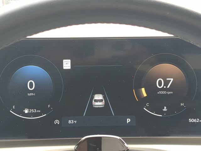 Used 2025 Hyundai Tucson SEL FWD image 30