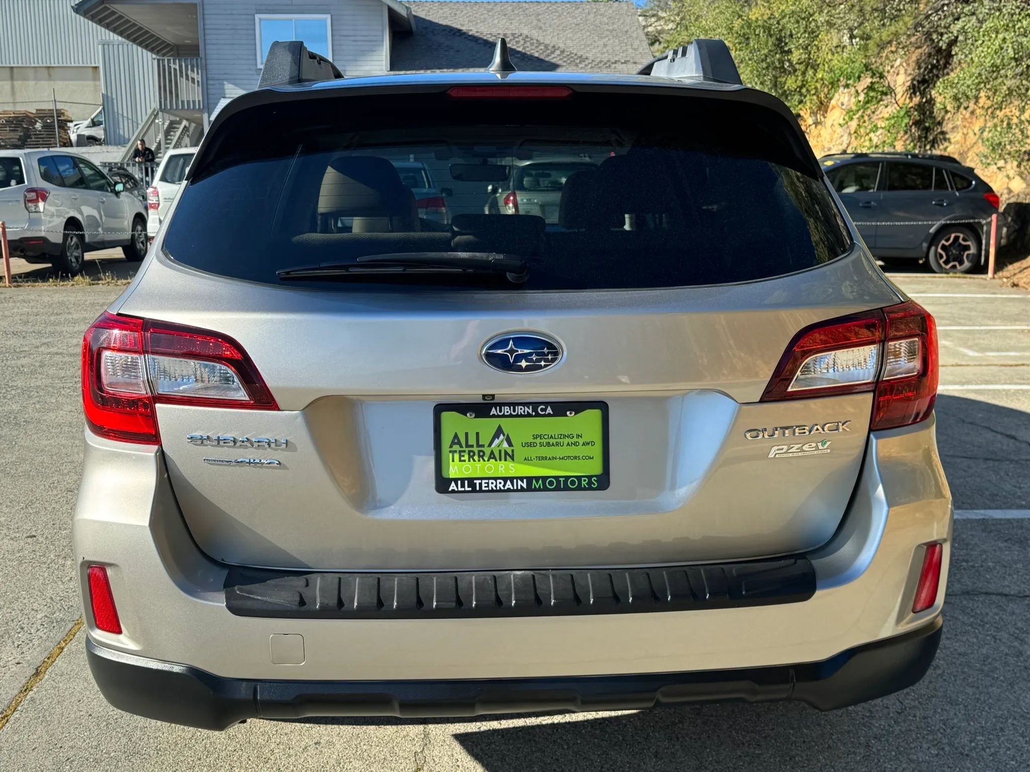 Used 2017 Subaru Outback 2.5i Premium image 6