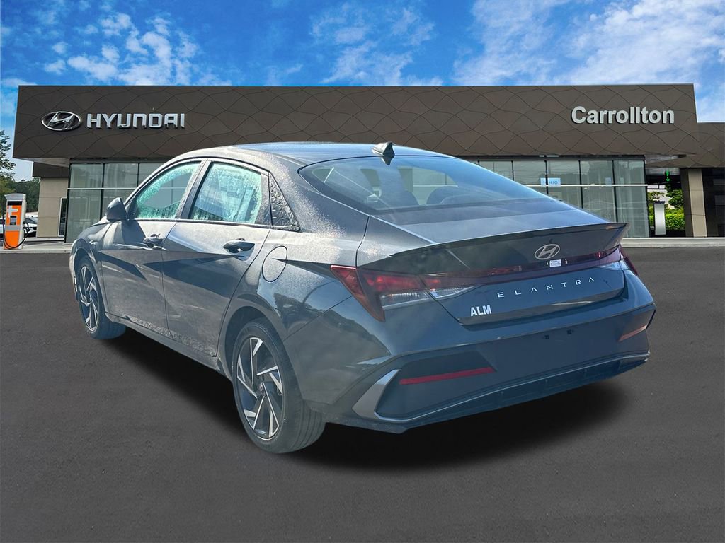 New 2025 Hyundai Elantra Sport image 7
