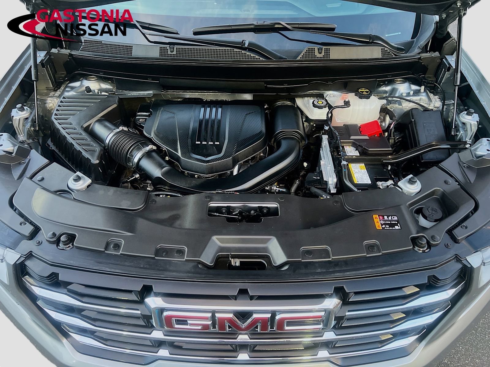 Used 2025 GMC Acadia Elevation image 41