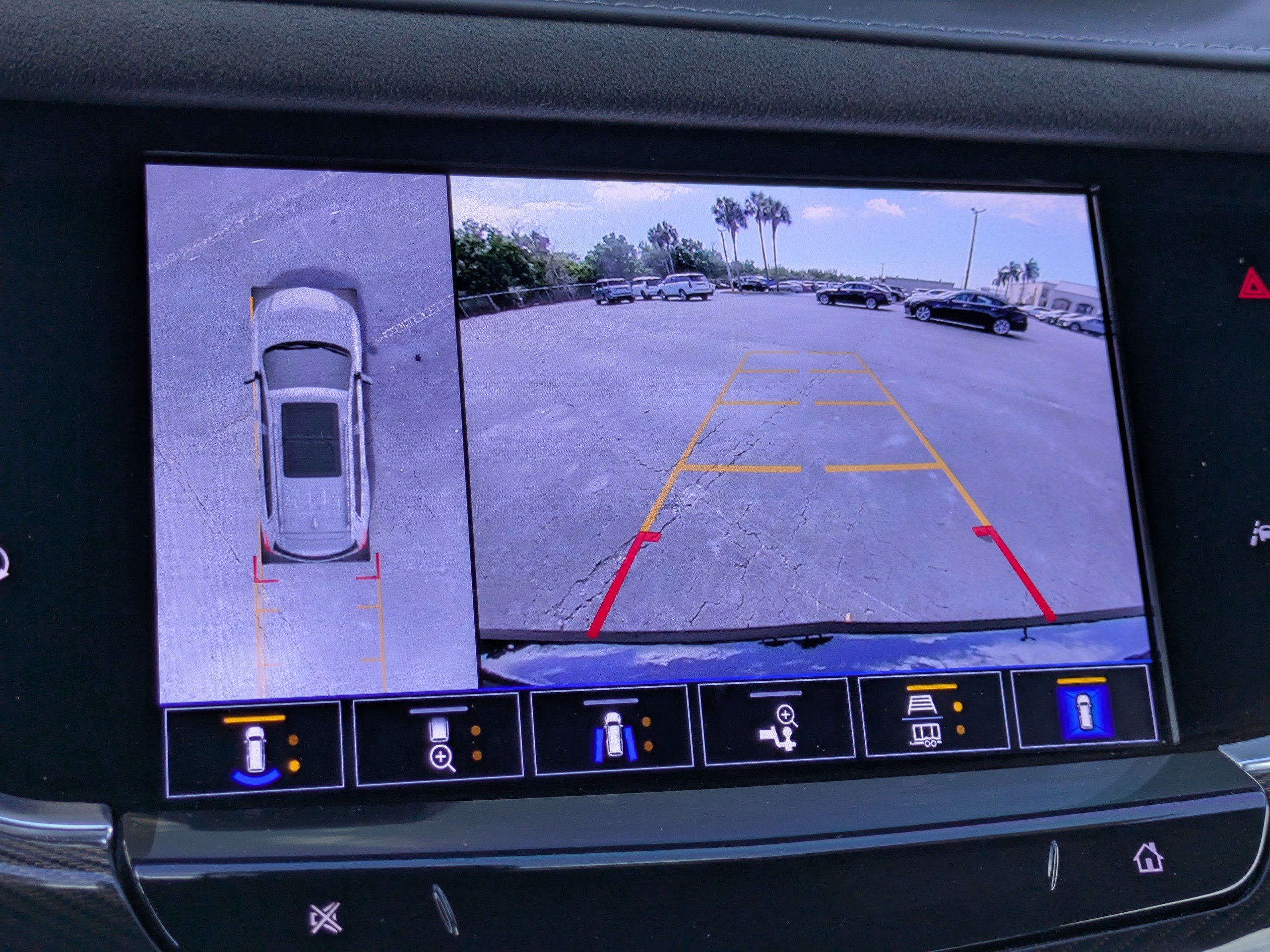 Certified 2023 Cadillac XT6 Sport w/ Platinum Package image 30