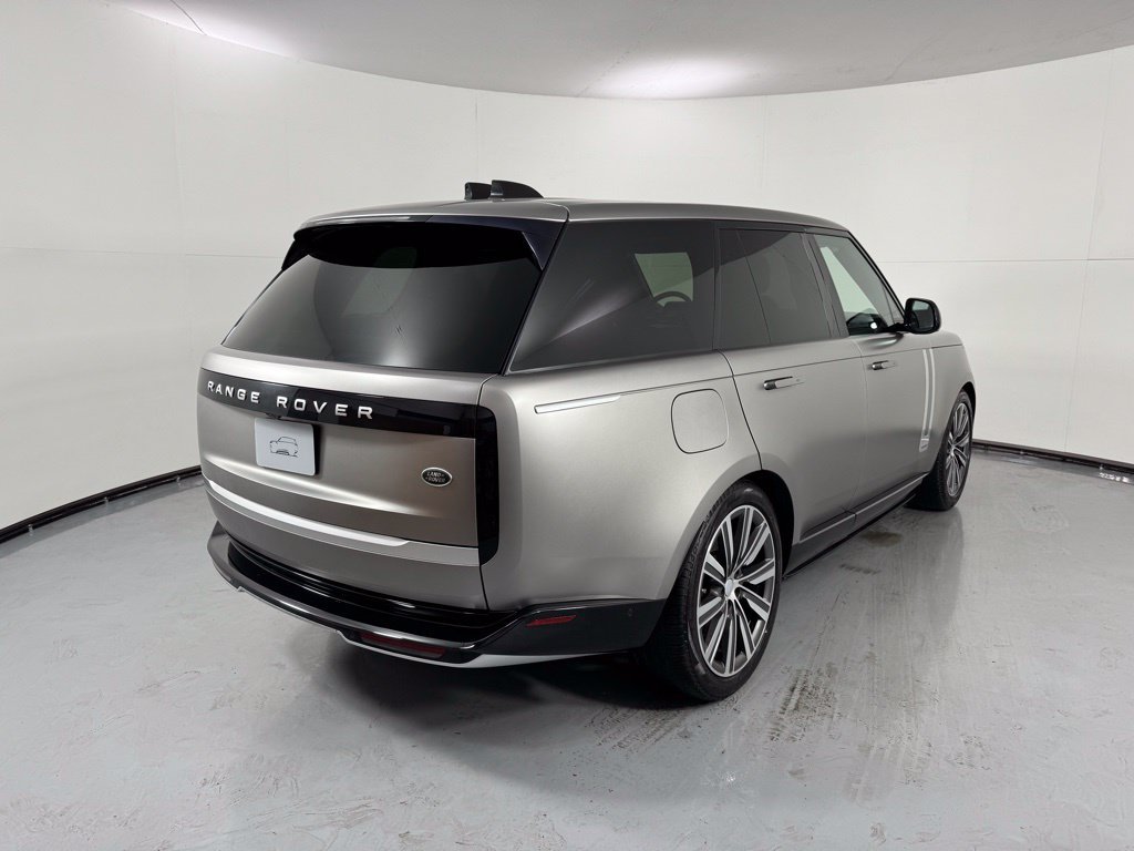 Used 2023 Land Rover Range Rover Autobiography AWD/4WD image 5