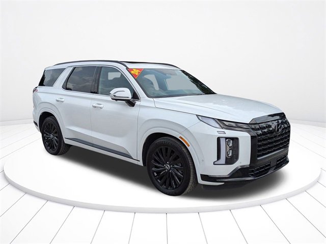 Used 2024 Hyundai Palisade Calligraphy image 2
