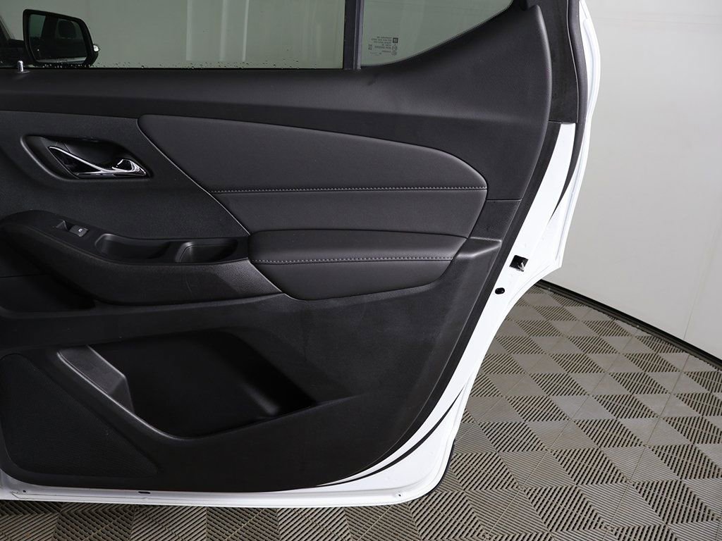 Used 2024 Chevrolet Traverse LT image 23