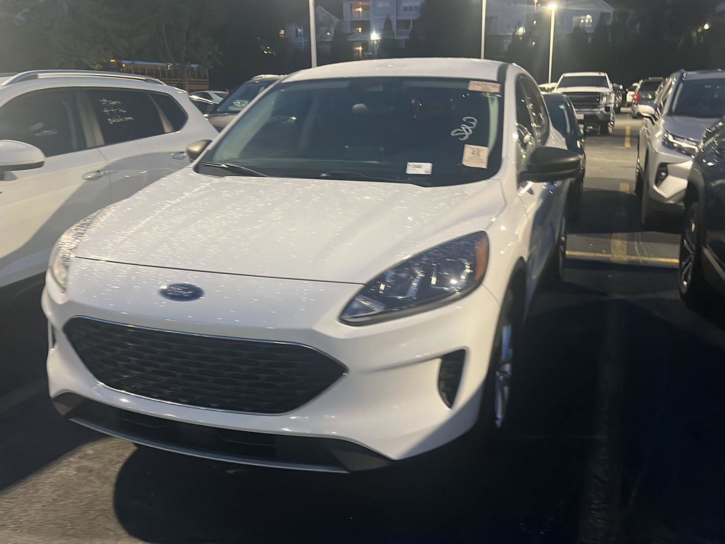 Used 2022 Ford Escape SE image 3