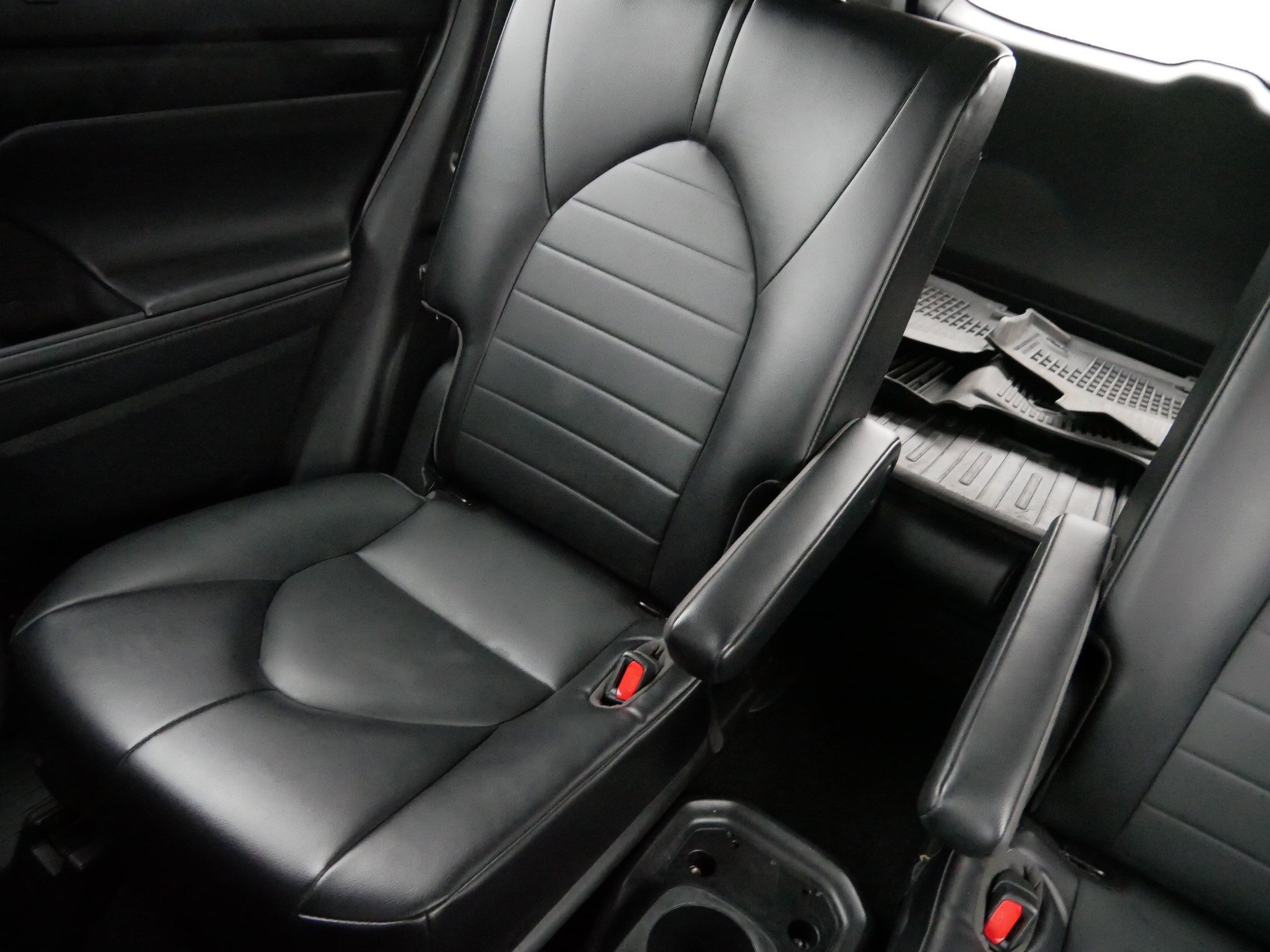 Used 2022 Toyota Highlander XLE image 12