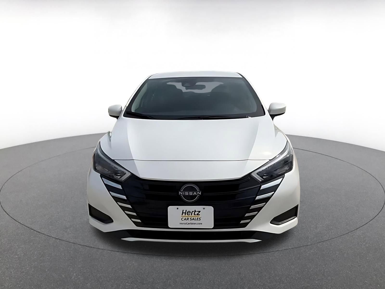 Used 2025 Nissan Versa SV FWD image 4