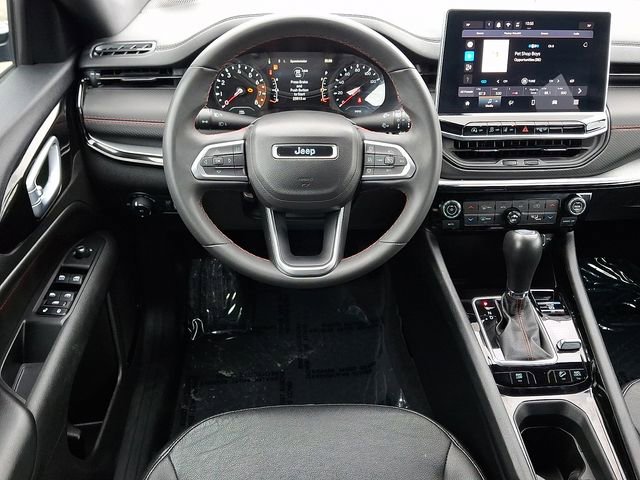 Used 2024 Jeep Compass Trailhawk image 11