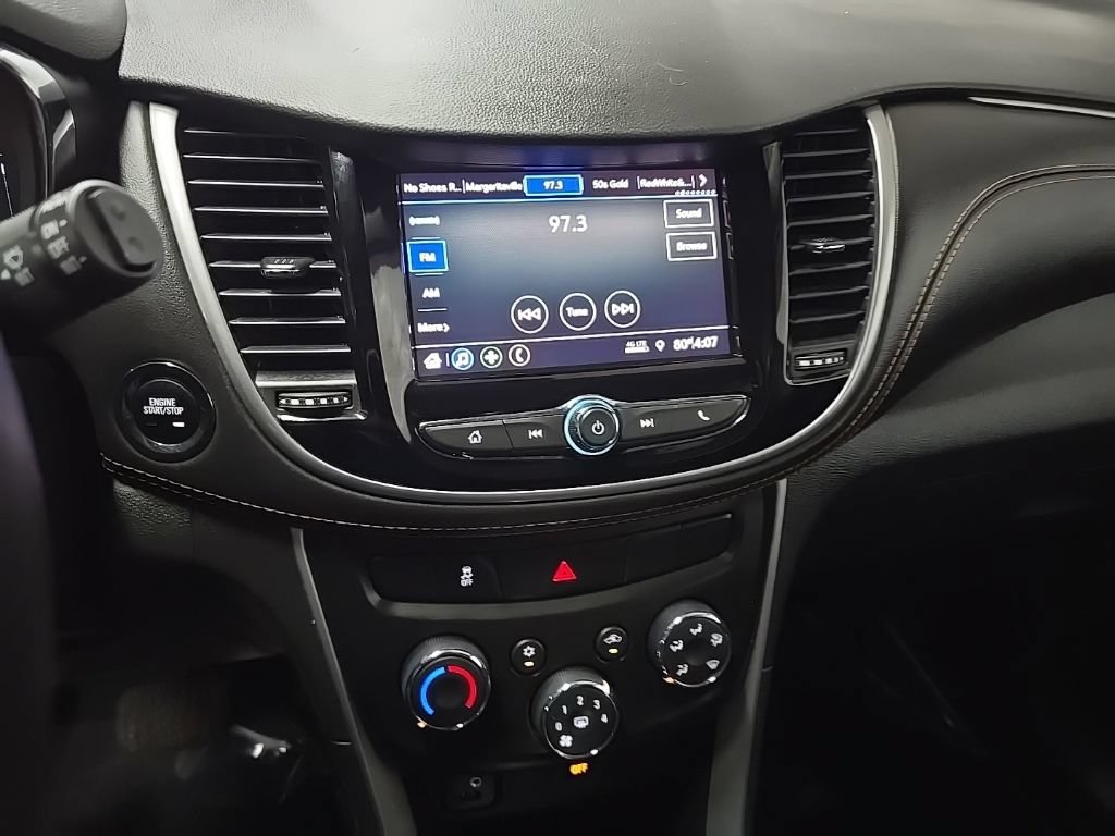 Used 2021 Chevrolet Trax LT w/ LT Convenience Package AWD/4WD image 24