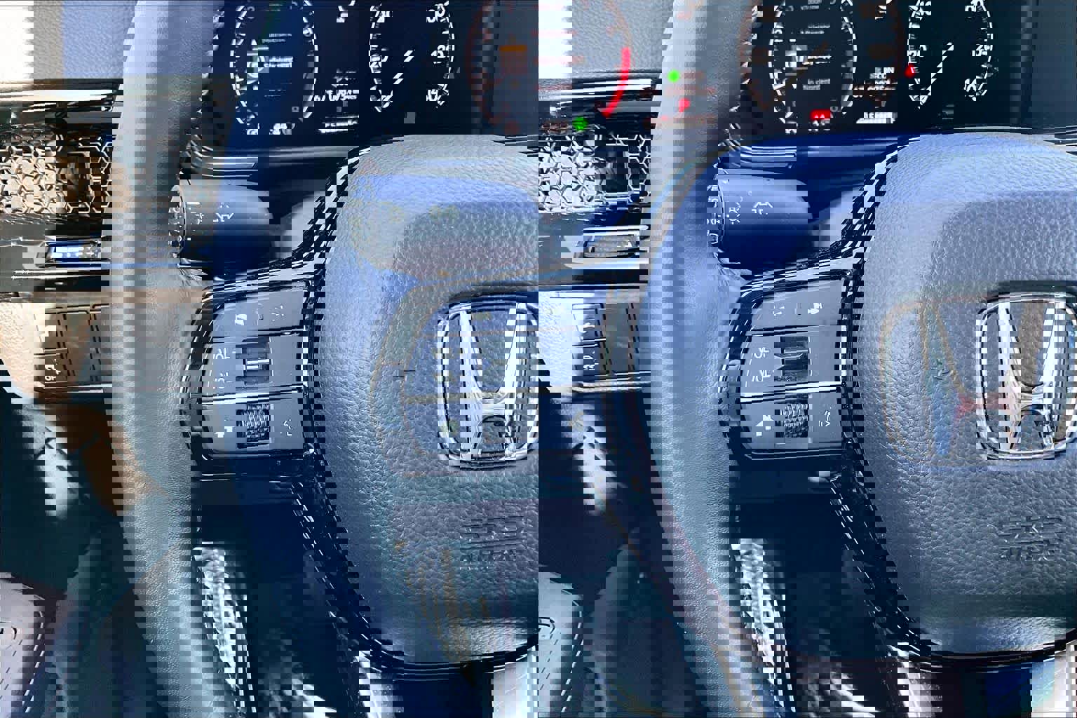 Used 2025 Honda CR-V EX-L image 24