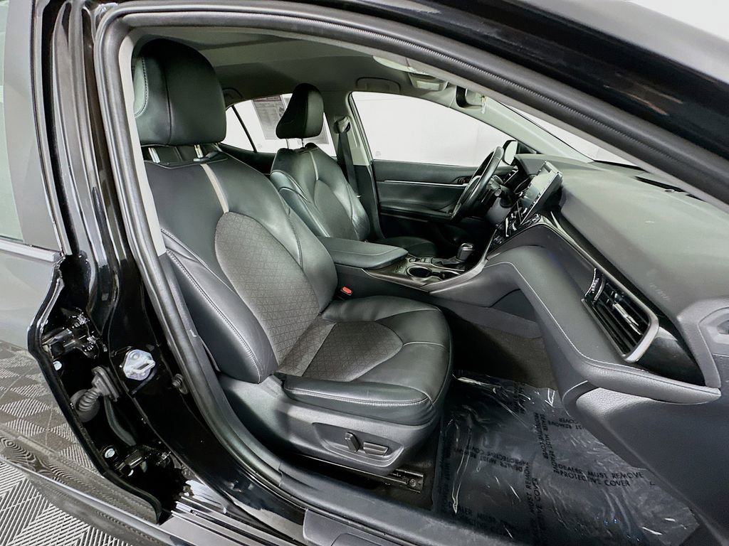 Used 2023 Toyota Camry XSE image 35