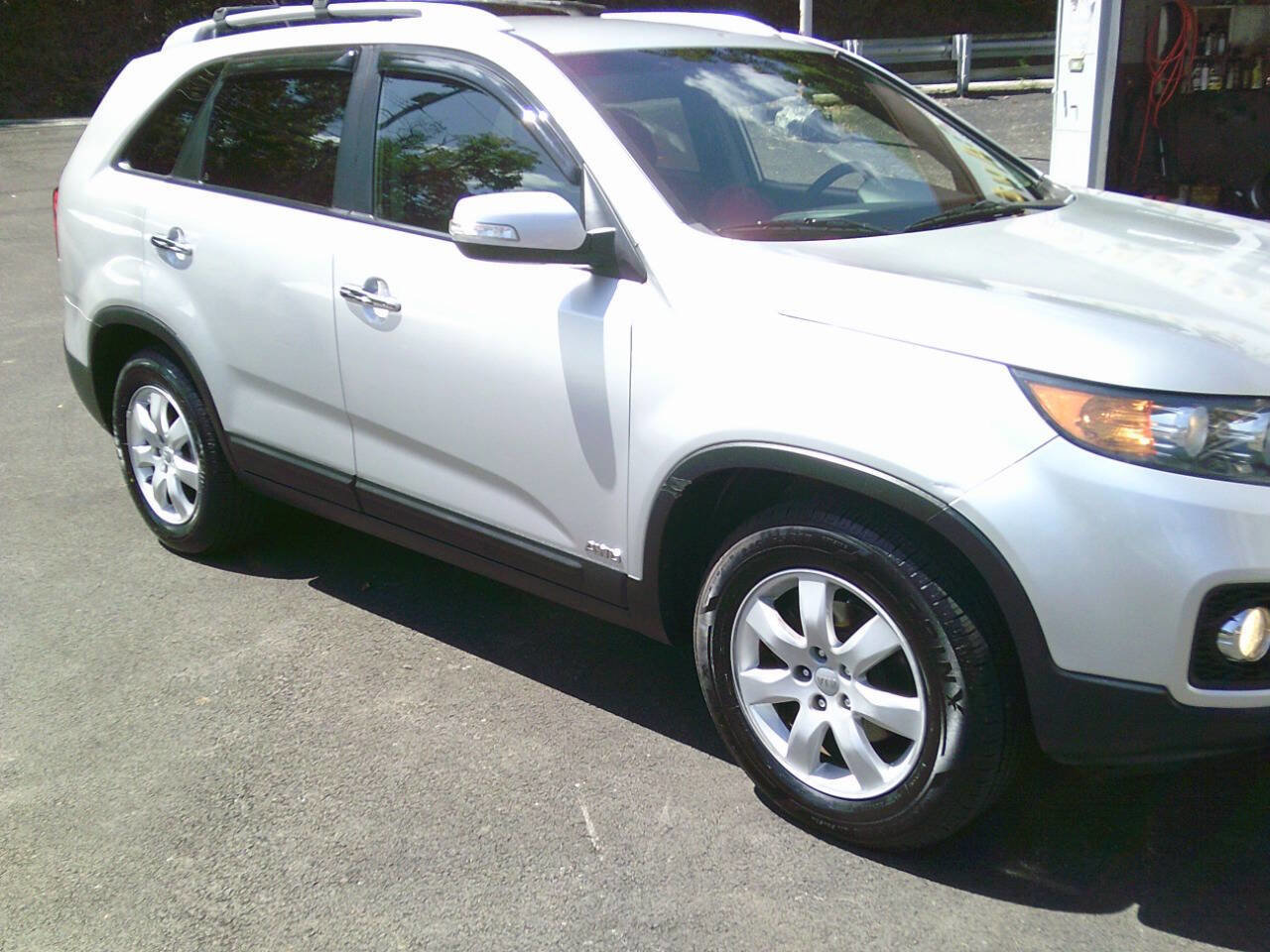 Used 2012 Kia Sorento LX w/ Convenience Pkg image 3