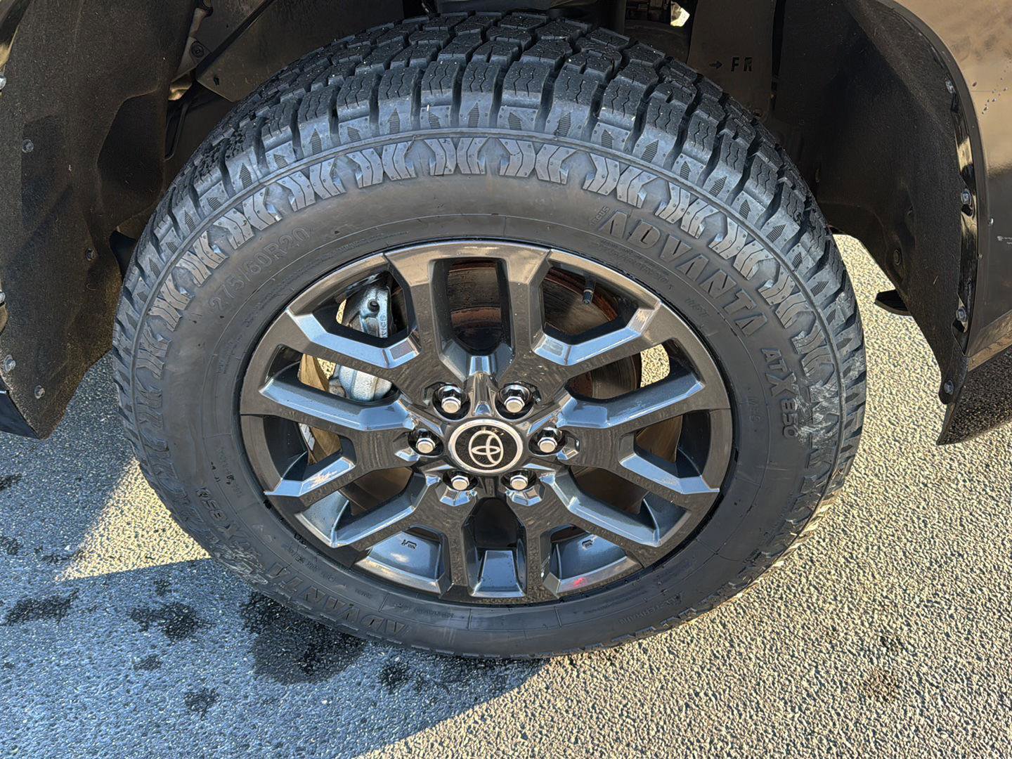 Used 2022 Toyota Tundra Platinum w/ Advanced Package AWD/4WD image 37