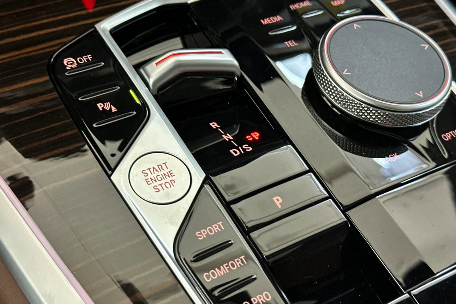 Used 2026 BMW X5 sDrive40i w/ Climate Comfort Package image 25