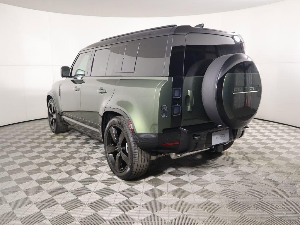 New 2026 Land Rover Defender 110 X-Dynamic SE image 7