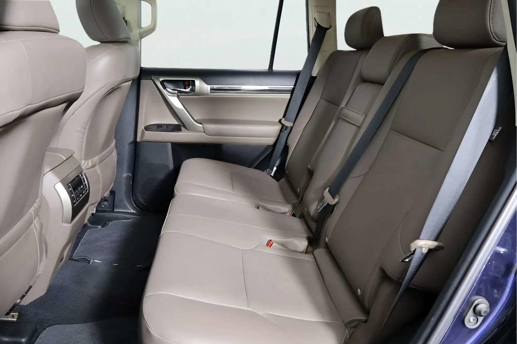 Used 2021 Lexus GX 460 Premium w/ Premium Package AWD/4WD image 40