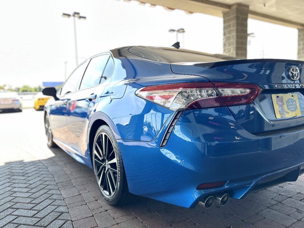 Used 2019 Toyota Camry XSE w/ Navigation Package FWD image 11
