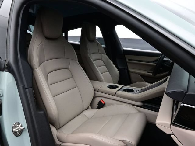 Certified 2025 Porsche Taycan AWD/4WD image 17