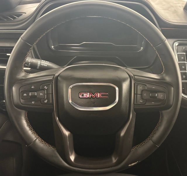 Used 2024 GMC Yukon AT4 w/ Technology Package AWD/4WD image 28