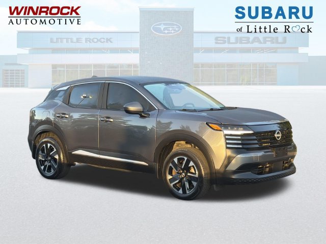 Used 2025 Nissan Kicks SV AWD/4WD image 1