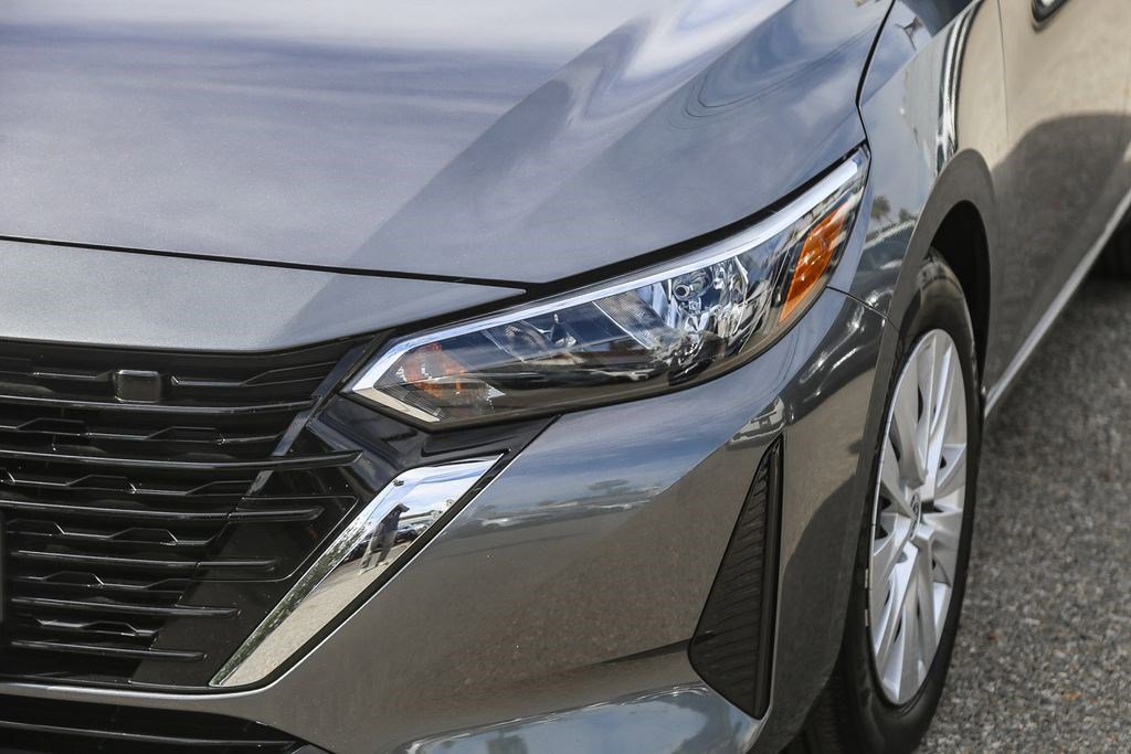 Certified 2025 Nissan Sentra S image 4