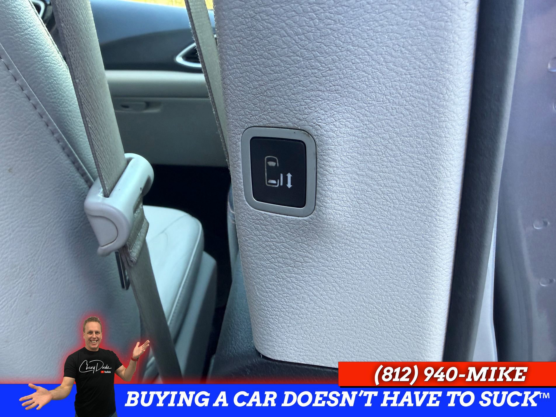 Used 2018 Chrysler Pacifica Touring-L w/ Tire & Wheel Group image 35