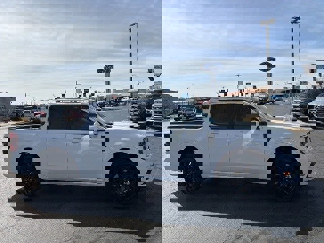 New 2025 Ford Maverick Lobo image 8