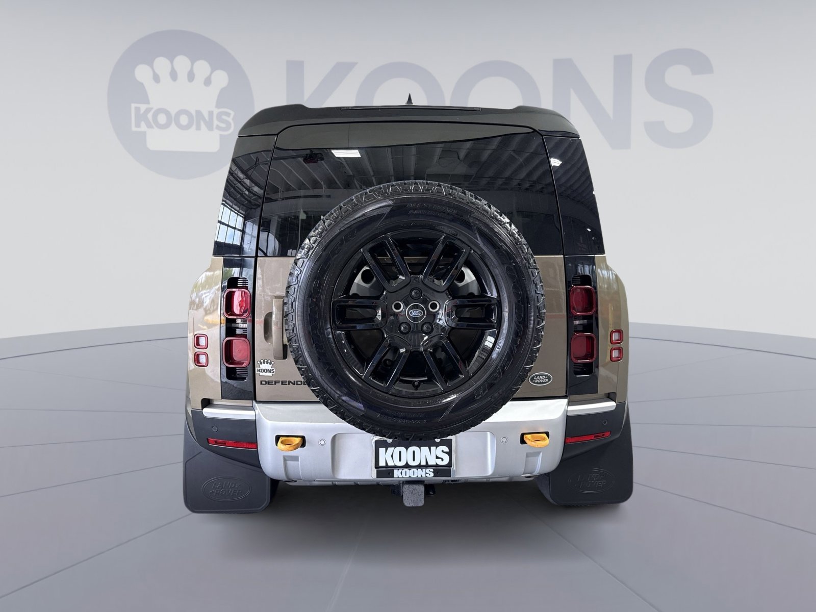 Used 2023 Land Rover Defender 90 S AWD/4WD image 5