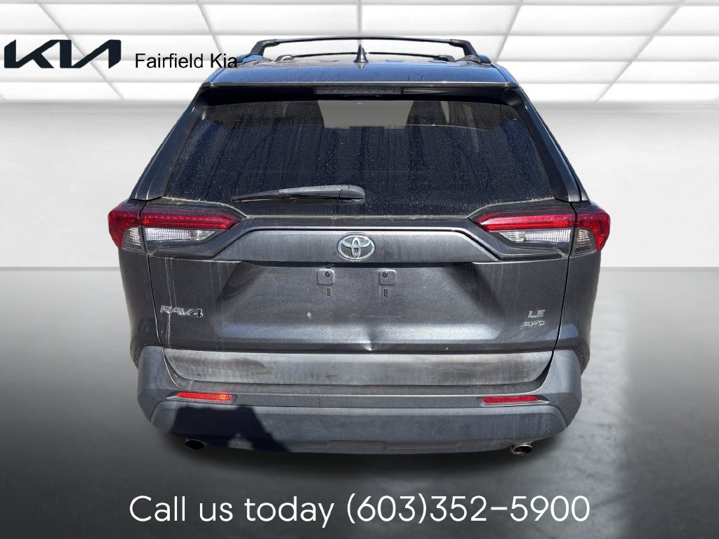 Used 2019 Toyota RAV4 LE w/ Carpet Mat Package AWD/4WD image 4