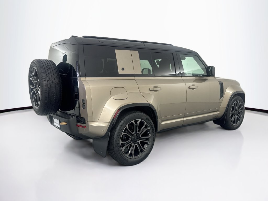 New 2026 Land Rover Defender 110 OCTA AWD/4WD image 5