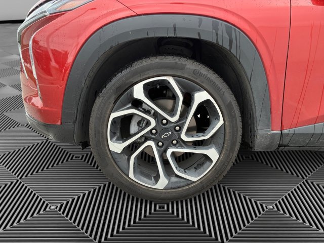 Used 2024 Chevrolet Trax RS w/ Sunroof Package FWD image 9