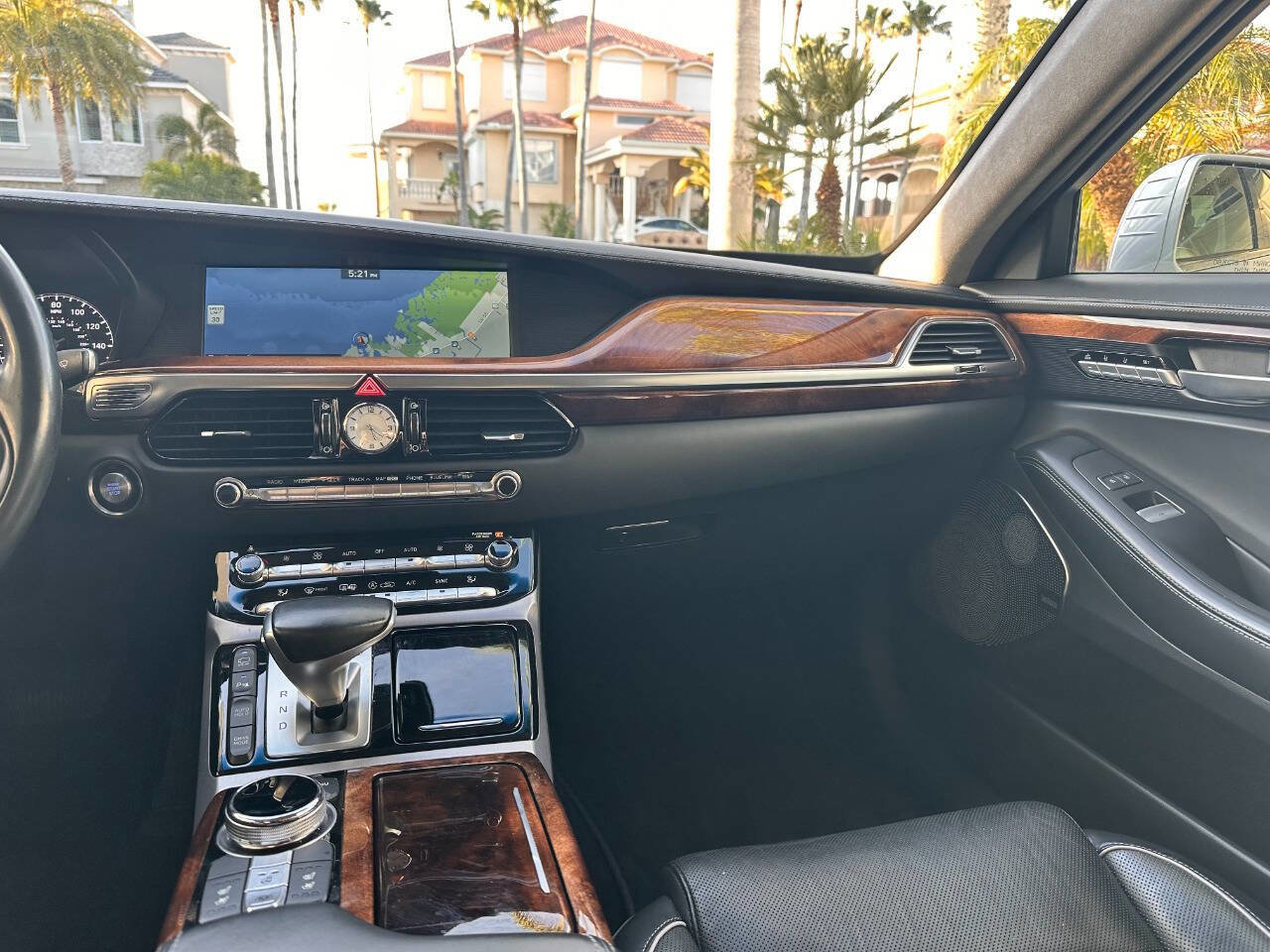 Used 2017 Genesis G90 5.0 Ultimate image 11