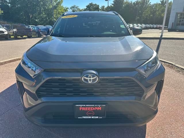 Used 2019 Toyota RAV4 LE w/ Carpet Mat Package image 8