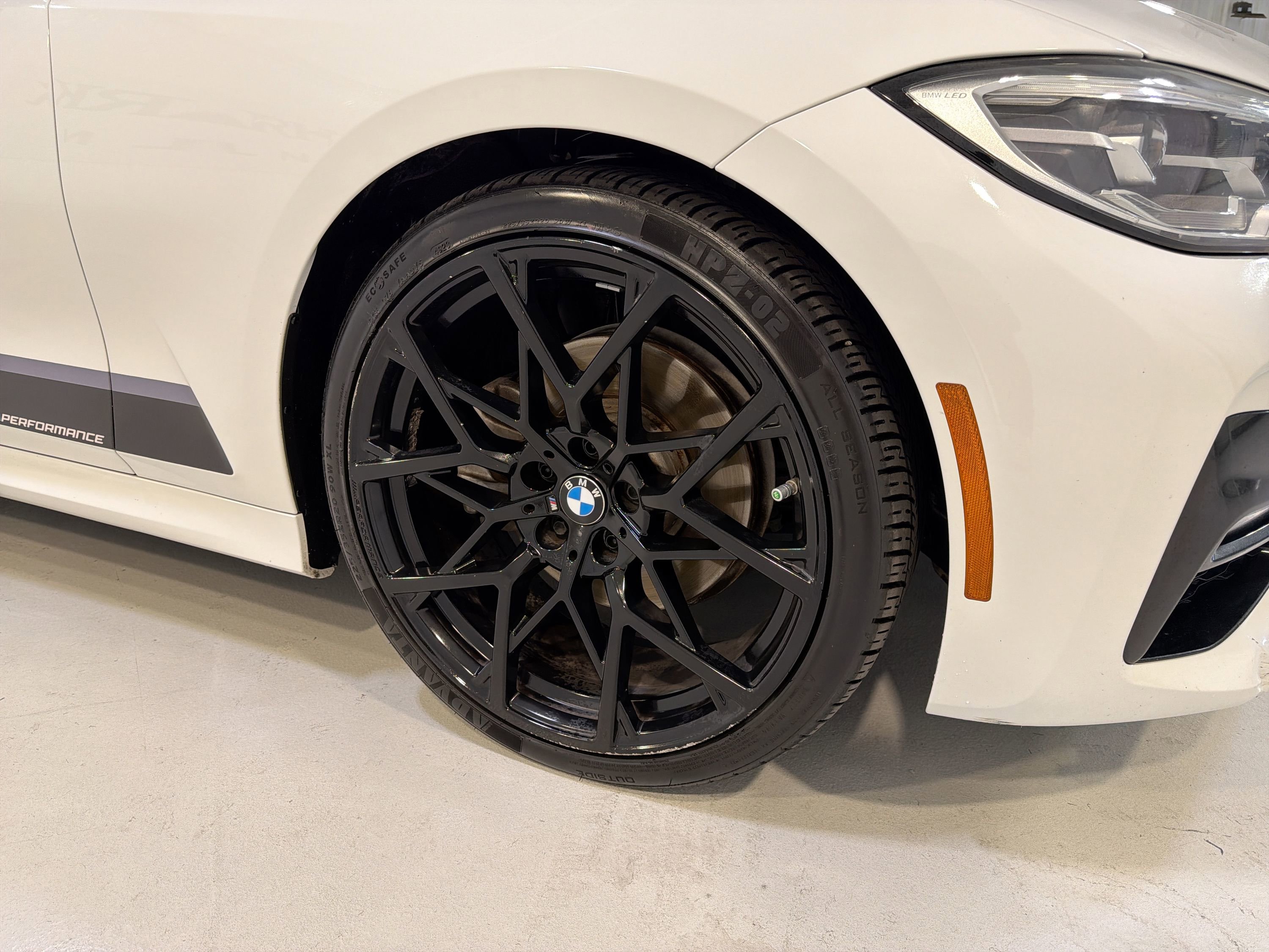 Used 2020 BMW 330i Sedan w/ M Sport Package RWD image 29