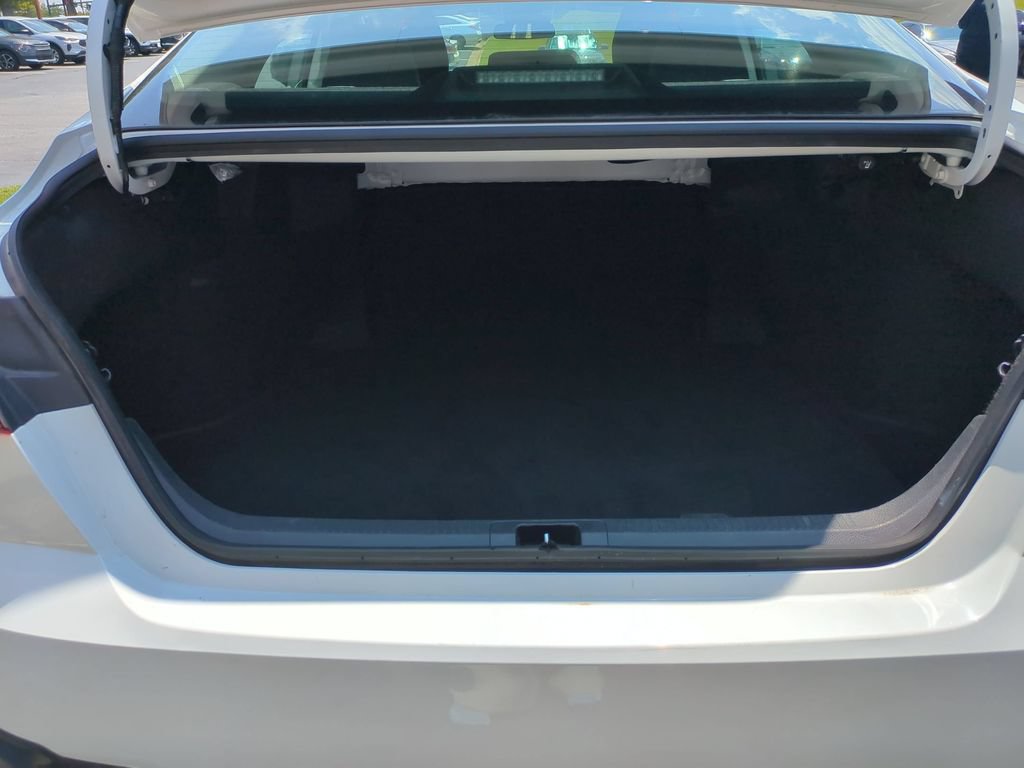 Used 2025 Toyota Camry LE FWD image 29