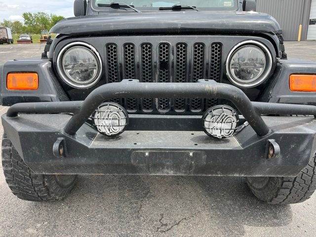 Used 2005 Jeep Wrangler X w/ Tire & Wheel Group (Ecco) AWD/4WD image 3