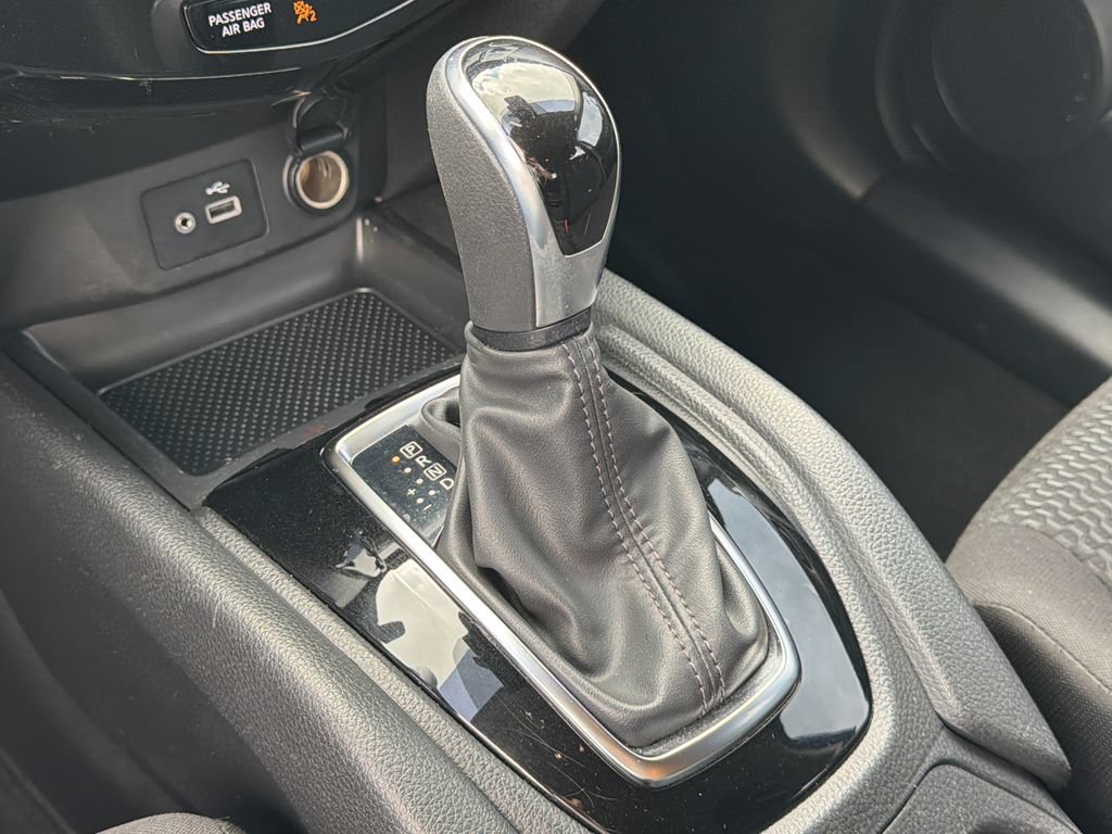 Used 2020 Nissan Rogue Sport S FWD image 31