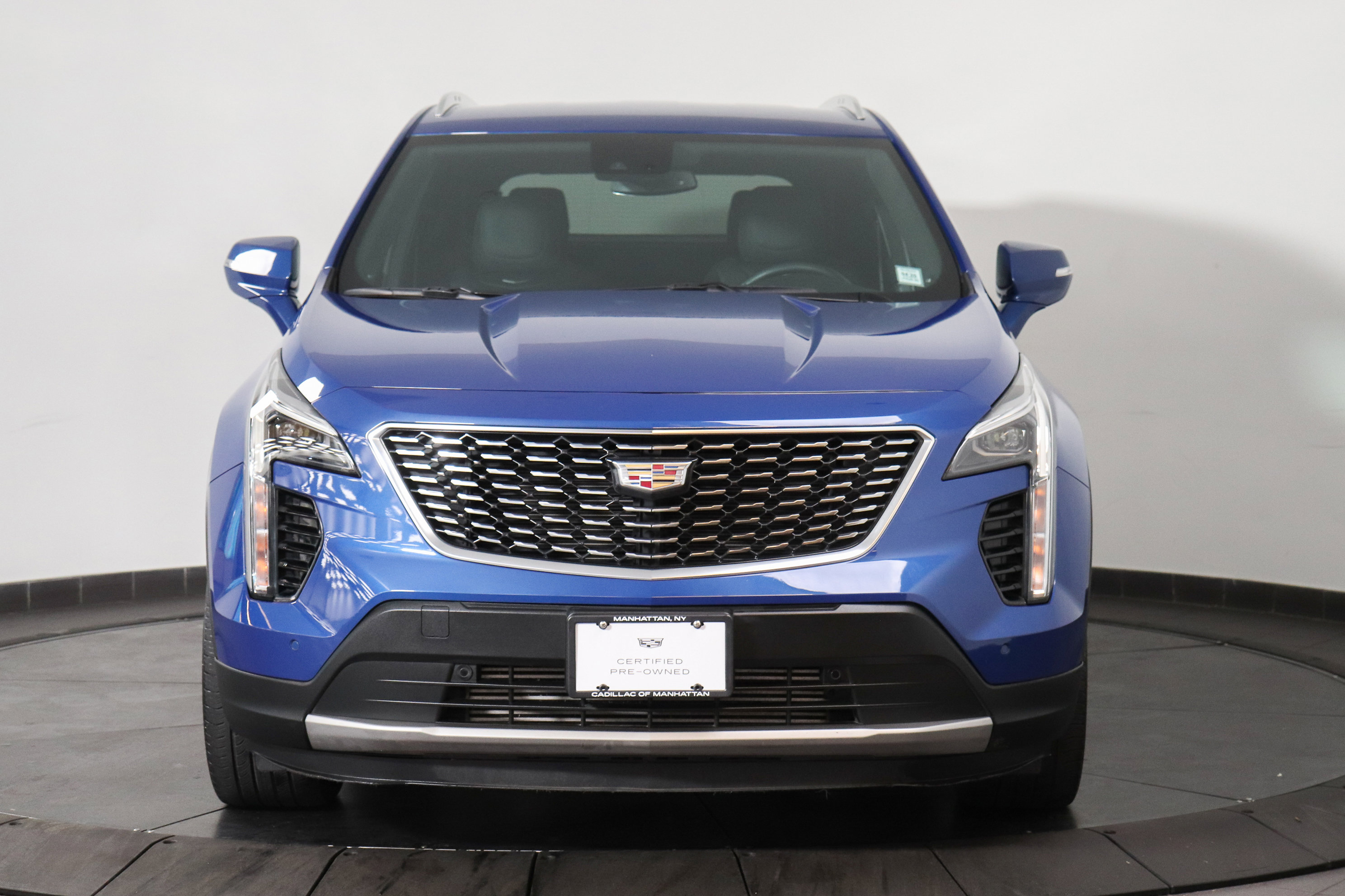 Used 2023 Cadillac XT4 Premium Luxury w/ Driver Assist Package AWD/4WD image 8