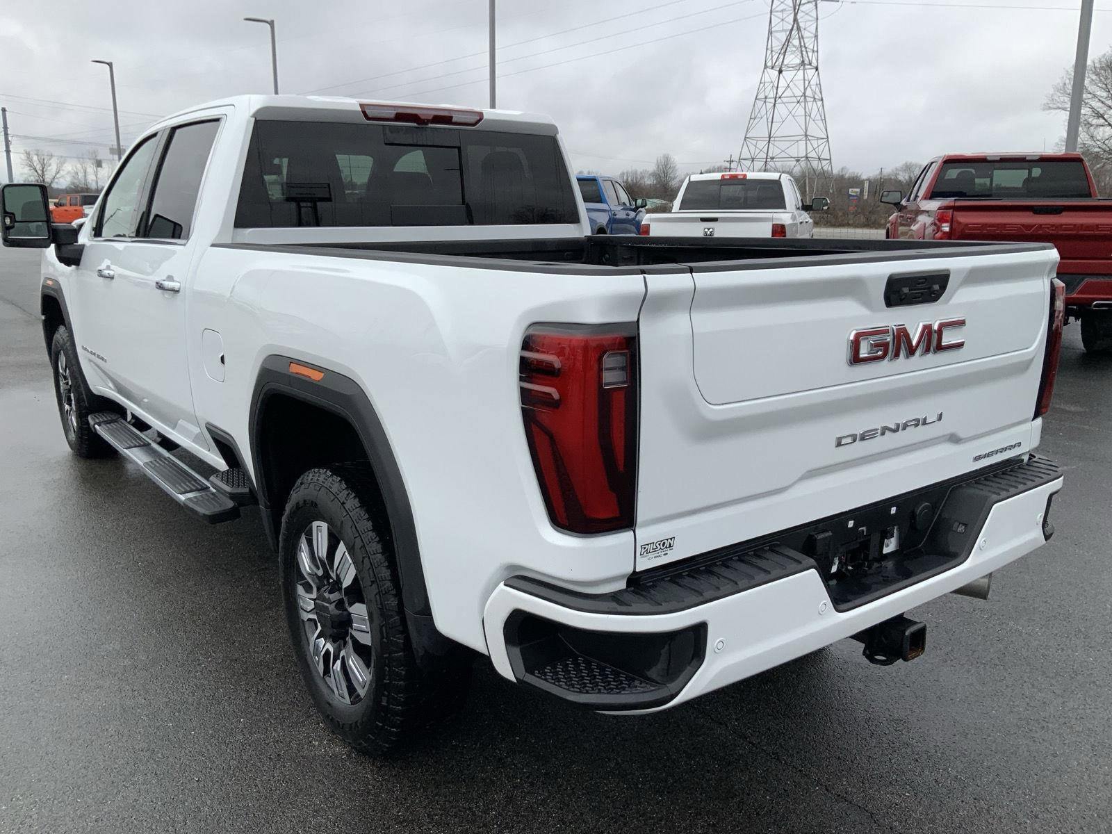 Used 2025 GMC Sierra 2500 Denali image 11